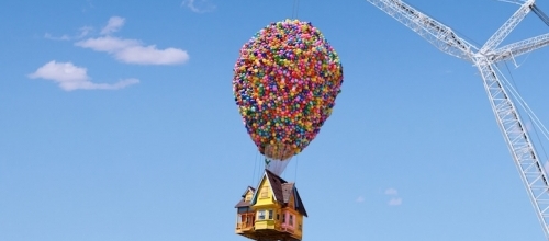 Пожить в домике из мультфильма «Вверх» Пожить в домике из мультфильма «Вверх»