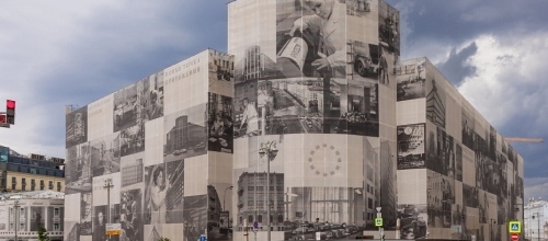 Выставка из архивов выдающихся фоторепортеров на здании Центрального телеграфа