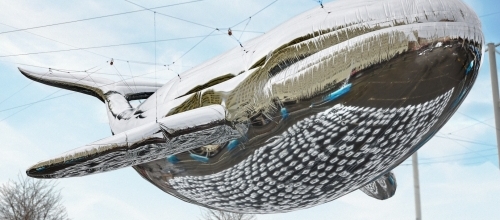 Огромный зеркальный кит и другие арт-объекты на улицах Мурманска Огромный зеркальный кит и другие арт-объекты на улицах Мурманска